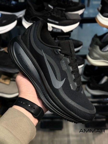 حذاء NIKE ZOOMX
